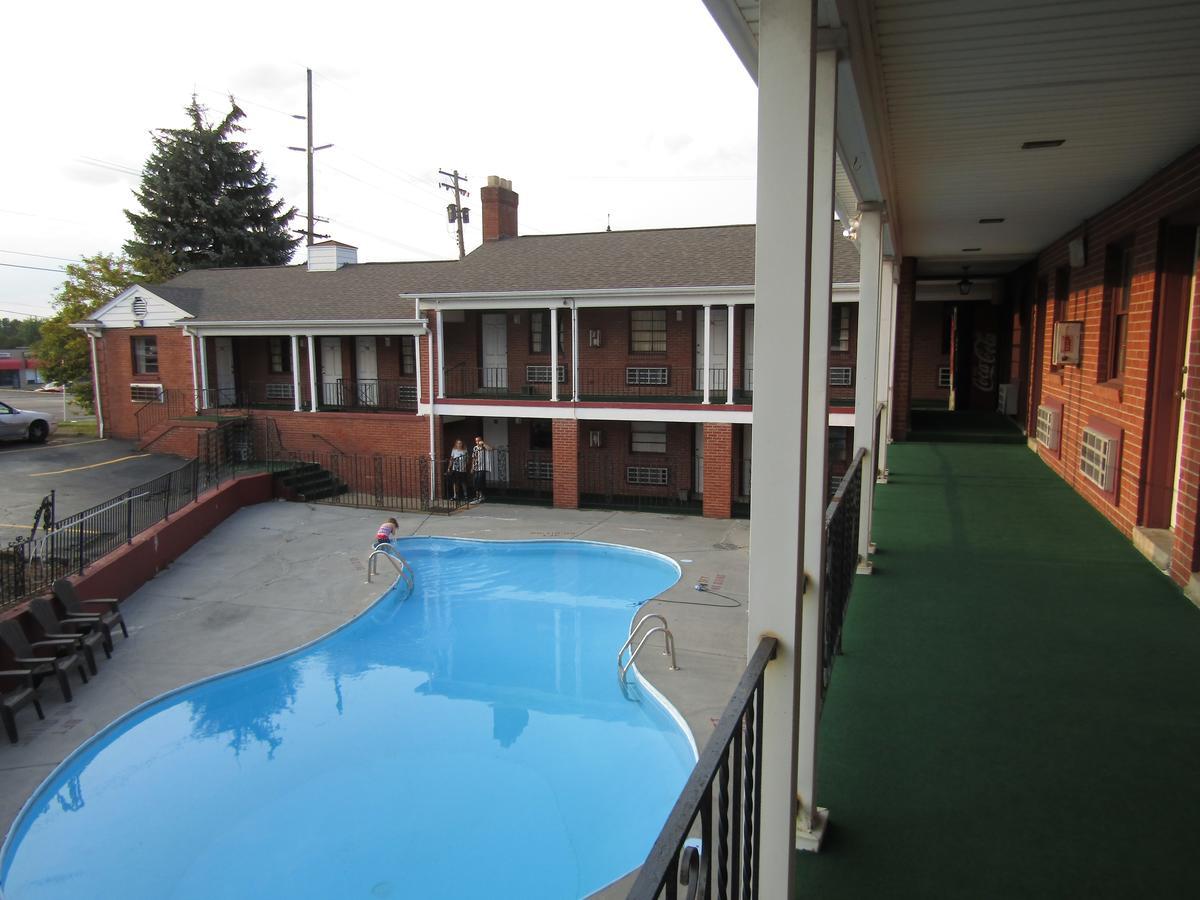 Boardman Inn Youngstown Exterior photo